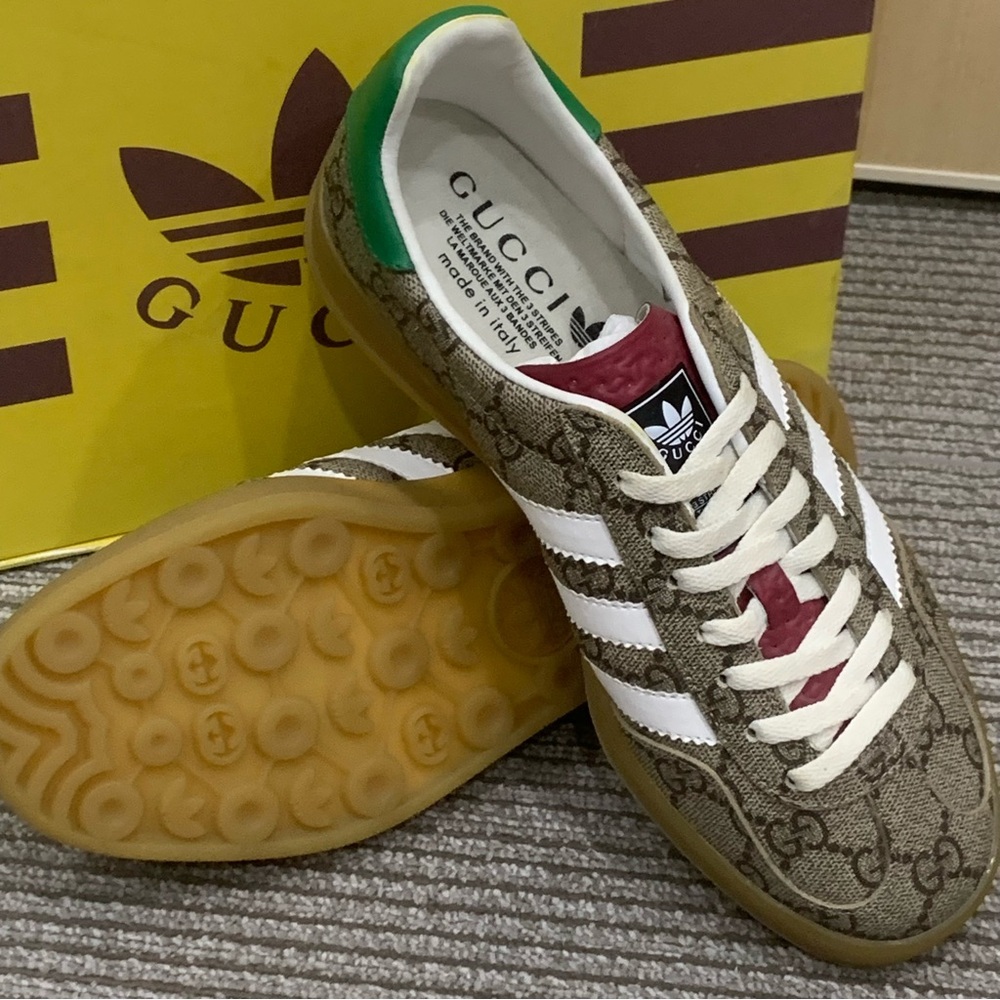 Gucci x Adidas Women's Sneakers - Picture 4 of 4